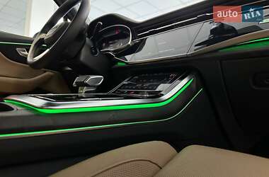 Позашляховик / Кросовер Audi Q7 2023 в 