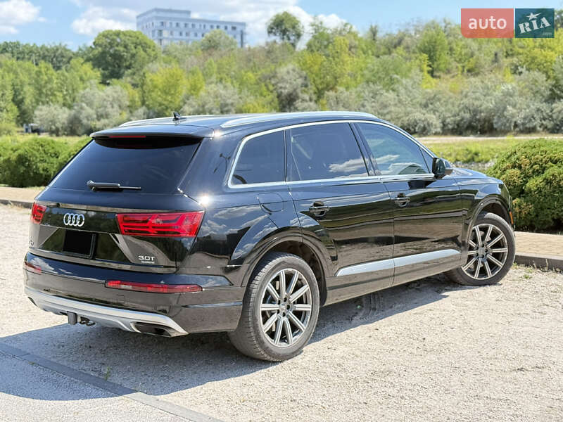Внедорожник / Кроссовер Audi Q7 2016 в Днепре