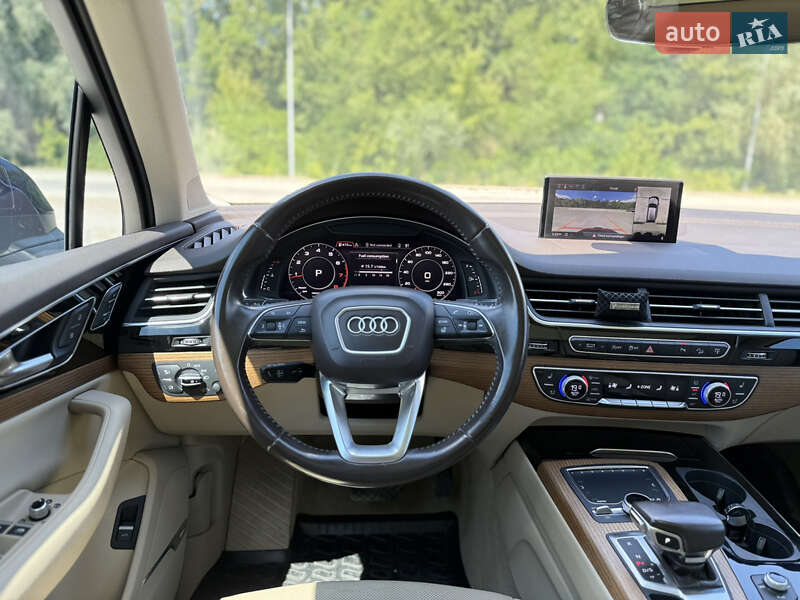 Внедорожник / Кроссовер Audi Q7 2016 в Днепре