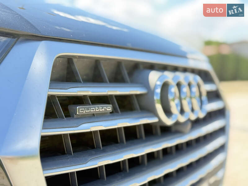 Внедорожник / Кроссовер Audi Q7 2016 в Днепре