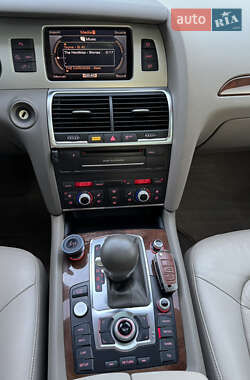 Позашляховик / Кросовер Audi Q7 2011 в 