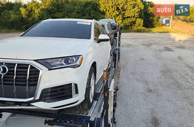Внедорожник / Кроссовер Audi Q7 2021 в 
