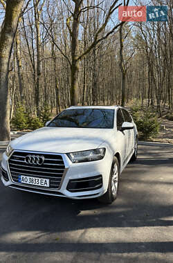 Внедорожник / Кроссовер Audi Q7 2017 в Ужгороде