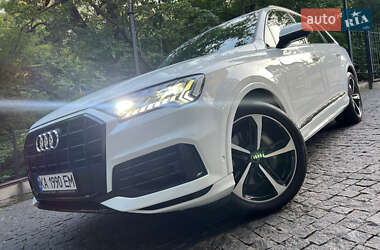Внедорожник / Кроссовер Audi Q7 2019 в 