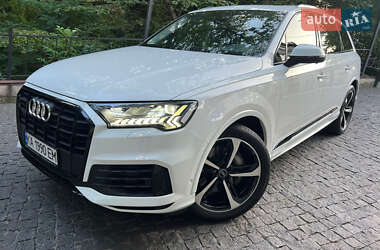 Внедорожник / Кроссовер Audi Q7 2019 в 