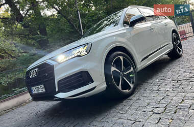 Внедорожник / Кроссовер Audi Q7 2019 в 