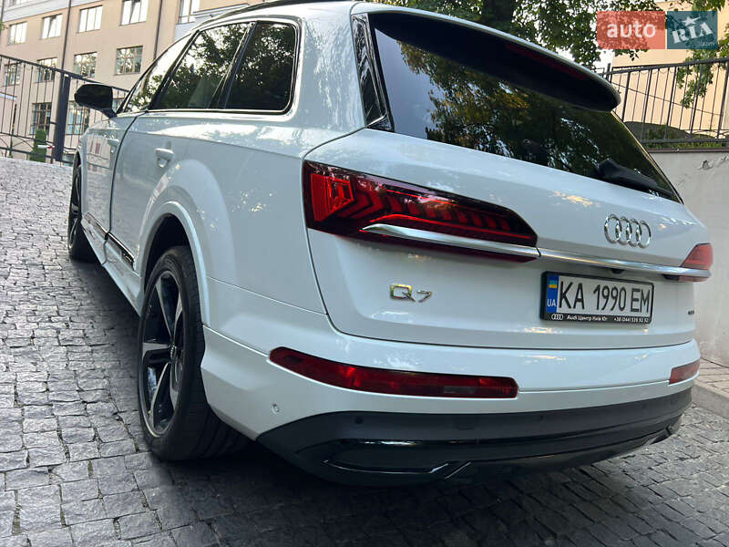 Позашляховик / Кросовер Audi Q7 2019 в Києві фото 26 Позашляховик / Кросовер Audi Q7 2019 в Києві