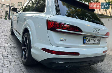 Внедорожник / Кроссовер Audi Q7 2019 в 