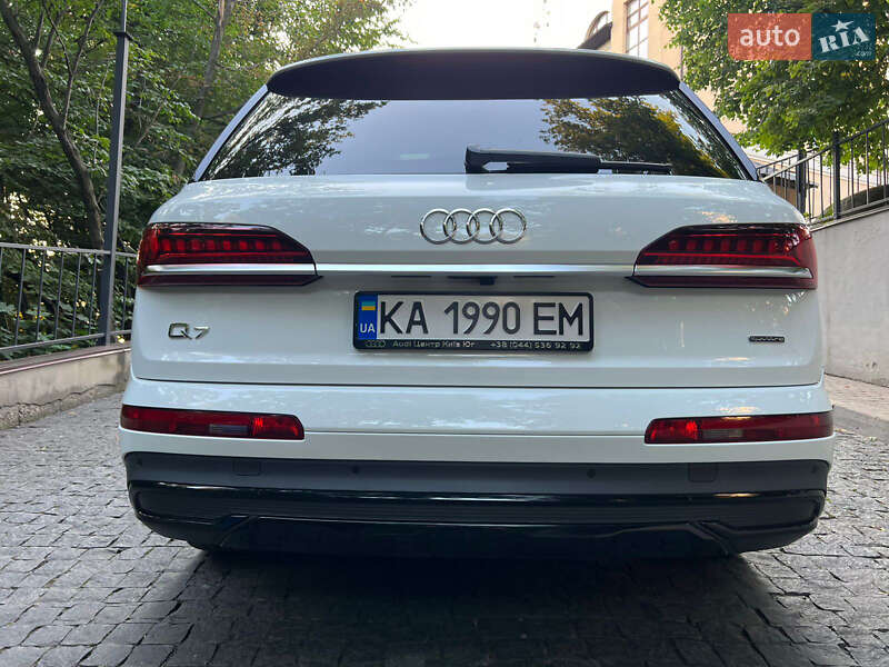 Позашляховик / Кросовер Audi Q7 2019 в Києві фото 25 Позашляховик / Кросовер Audi Q7 2019 в Києві