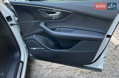 Внедорожник / Кроссовер Audi Q7 2019 в 