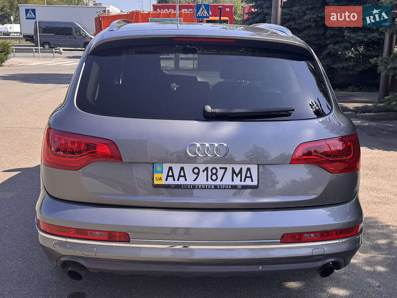 Позашляховик / Кросовер Audi Q7 2012 в Києві