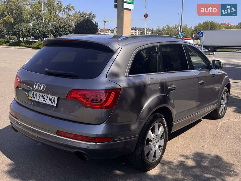 Позашляховик / Кросовер Audi Q7 2012 в Києві
