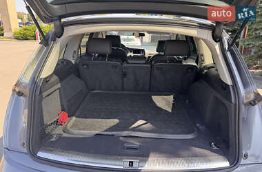 Позашляховик / Кросовер Audi Q7 2012 в 