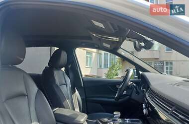 Внедорожник / Кроссовер Audi Q7 2018 в 
