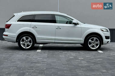 Внедорожник / Кроссовер Audi Q7 2013 в 