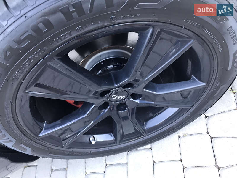 Позашляховик / Кросовер Audi Q7 2015 в Луцьку