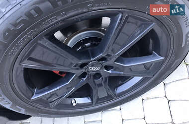Внедорожник / Кроссовер Audi Q7 2015 в 
