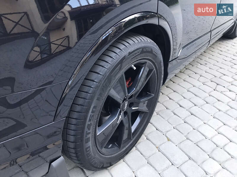 Позашляховик / Кросовер Audi Q7 2015 в Луцьку