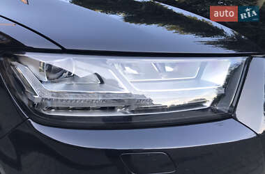 Внедорожник / Кроссовер Audi Q7 2015 в 