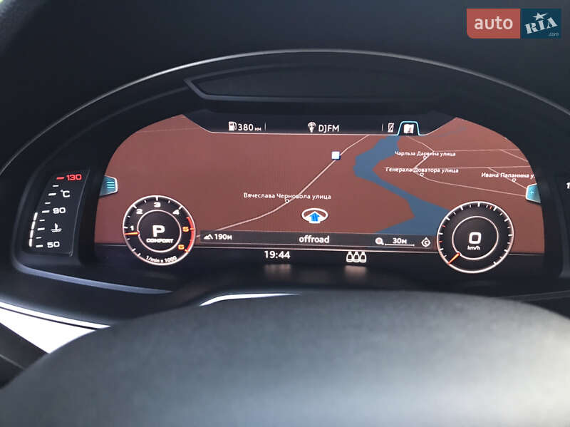Позашляховик / Кросовер Audi Q7 2015 в Луцьку