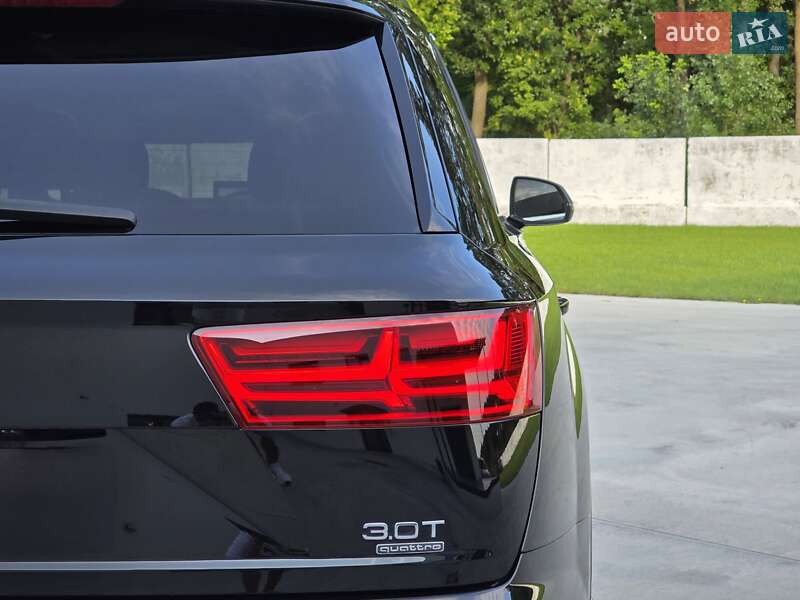 Внедорожник / Кроссовер Audi Q7 2017 в Луцке