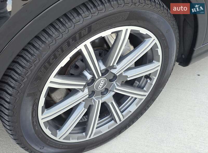 Внедорожник / Кроссовер Audi Q7 2017 в Луцке