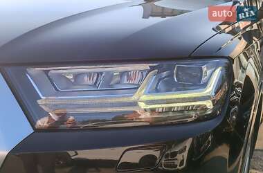 Внедорожник / Кроссовер Audi Q7 2018 в 