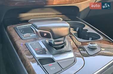 Внедорожник / Кроссовер Audi Q7 2018 в 