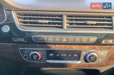 Внедорожник / Кроссовер Audi Q7 2018 в 
