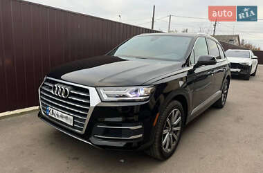 Внедорожник / Кроссовер Audi Q7 2018 в 
