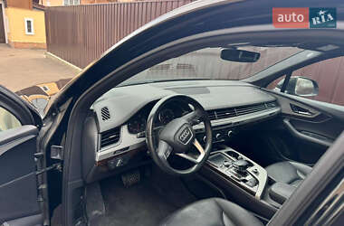 Внедорожник / Кроссовер Audi Q7 2018 в 