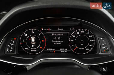Внедорожник / Кроссовер Audi Q7 2016 в 