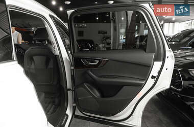 Внедорожник / Кроссовер Audi Q7 2016 в 