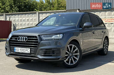 Внедорожник / Кроссовер Audi Q7 2017 в Киеве