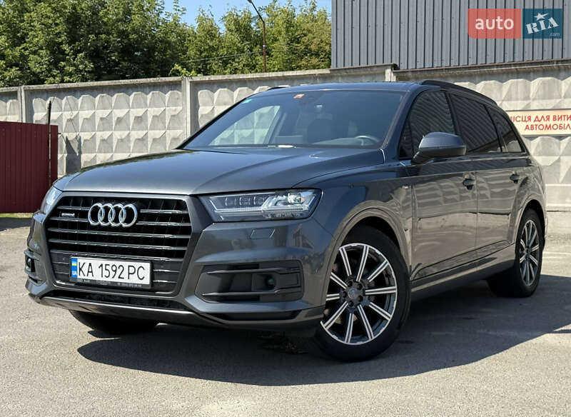 Внедорожник / Кроссовер Audi Q7 2017 в Киеве