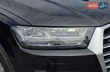 Внедорожник / Кроссовер Audi Q7 2018 в 