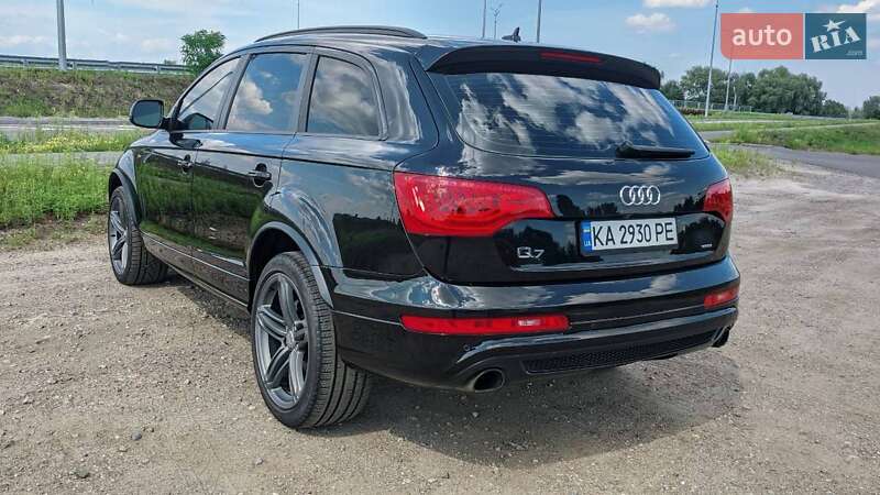 Внедорожник / Кроссовер Audi Q7 2015 в Киеве