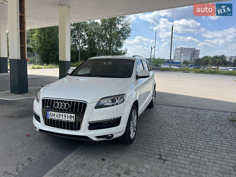 Позашляховик / Кросовер Audi Q7 2011 в Житомирі