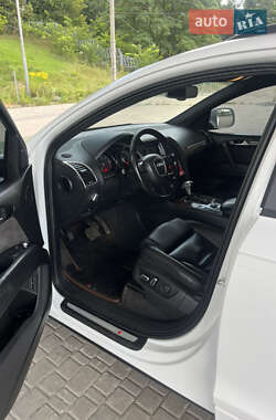 Внедорожник / Кроссовер Audi Q7 2011 в 