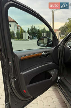 Внедорожник / Кроссовер Audi Q7 2012 в 