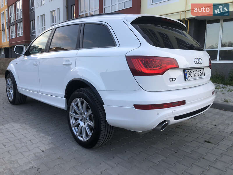Внедорожник / Кроссовер Audi Q7 2011 в Черновцах