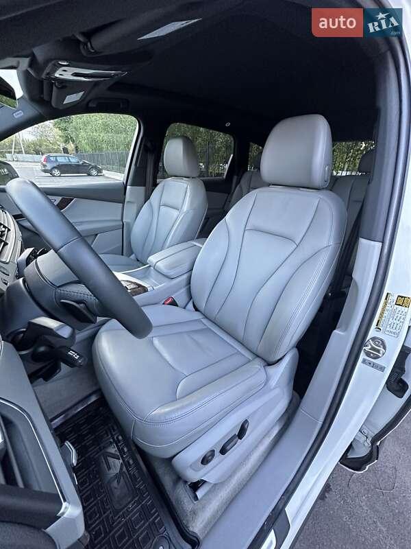 Внедорожник / Кроссовер Audi Q7 2018 в Белогородке