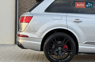 Внедорожник / Кроссовер Audi Q7 2019 в 