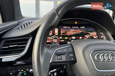 Внедорожник / Кроссовер Audi Q7 2019 в 