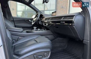 Внедорожник / Кроссовер Audi Q7 2019 в 