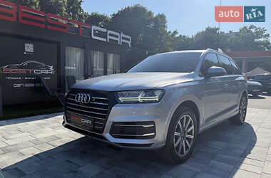 Внедорожник / Кроссовер Audi Q7 2018 в 