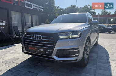 Внедорожник / Кроссовер Audi Q7 2018 в 