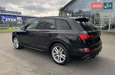Внедорожник / Кроссовер Audi Q7 2024 в 