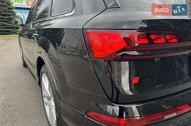 Внедорожник / Кроссовер Audi Q7 2024 в 