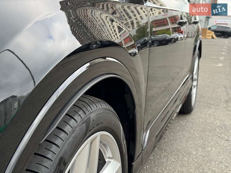 Внедорожник / Кроссовер Audi Q7 2024 в Киеве